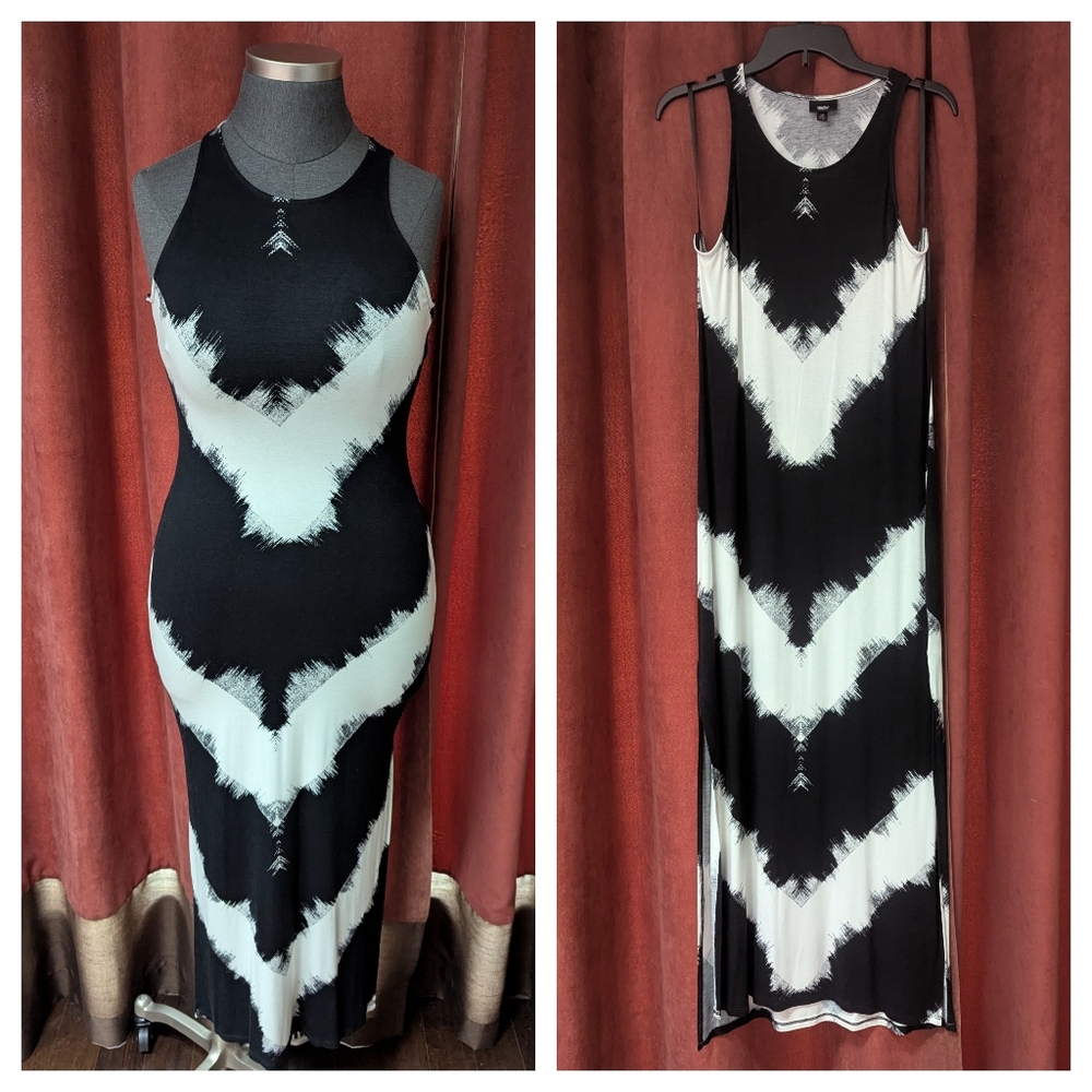 Graphic Chevron Maxi Dress